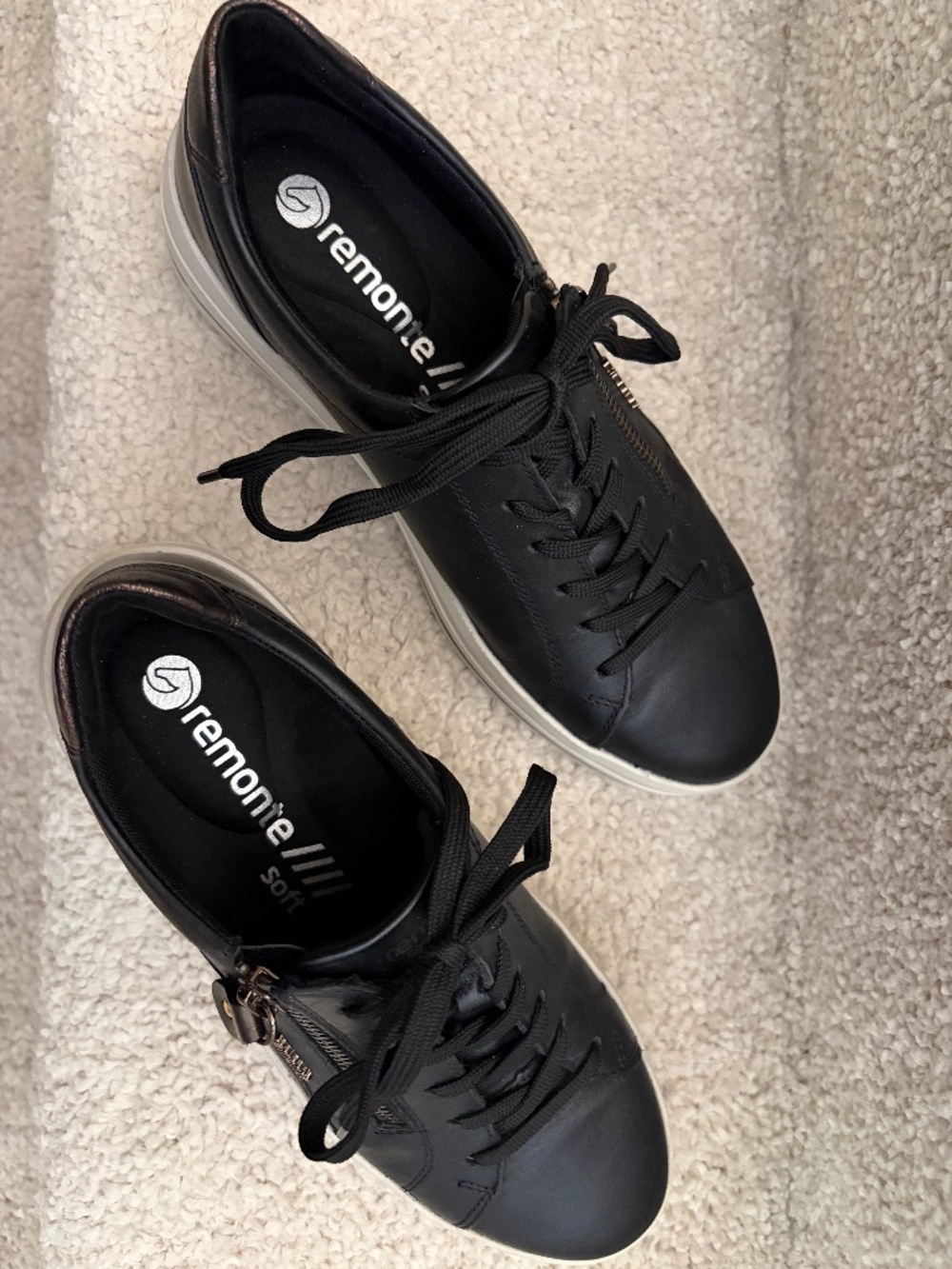 Remonte women’s sneakers